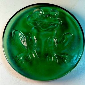 Frog paperweight